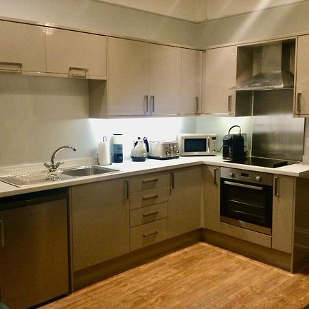 Stylish Flat In Yeovil Somerset Buitenkant foto