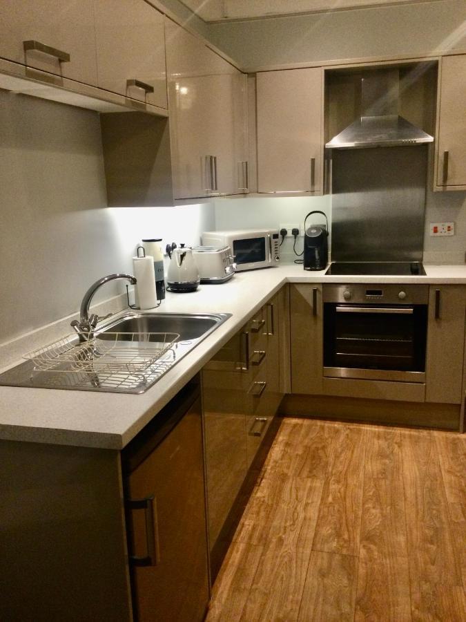 Stylish Flat In Yeovil Somerset Buitenkant foto