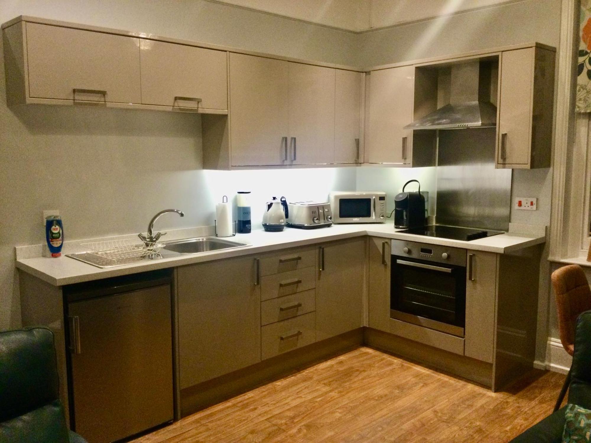 Stylish Flat In Yeovil Somerset Buitenkant foto